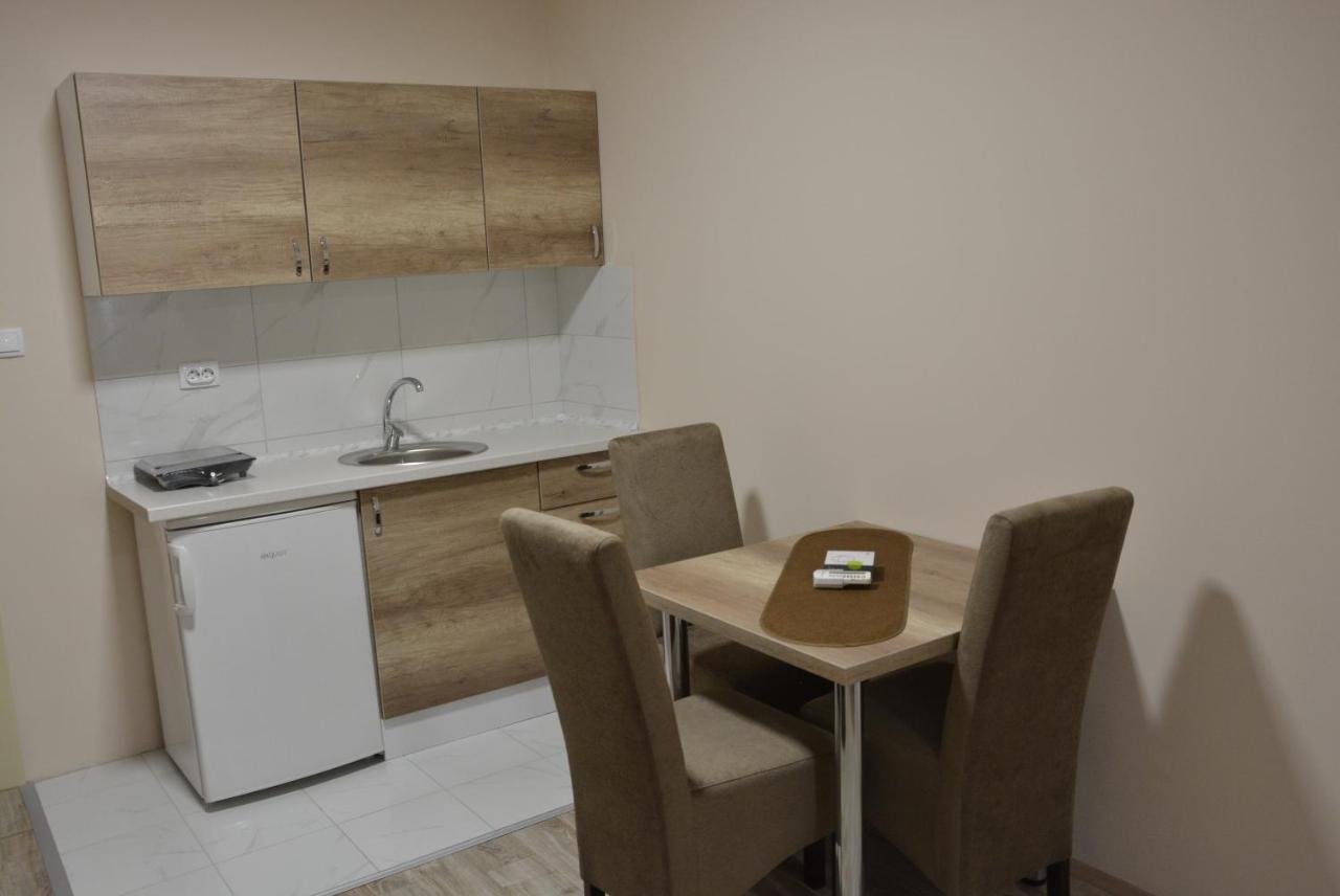 Garden Apartmani ยาโกดินา ภายนอก รูปภาพ