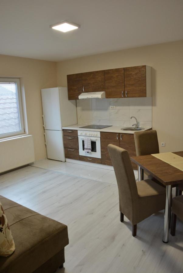 Garden Apartmani ยาโกดินา ภายนอก รูปภาพ